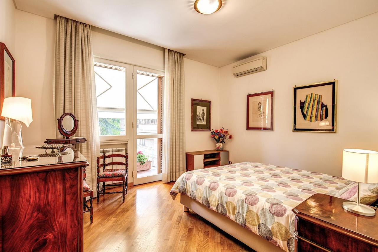 Terrazza Piccolomini: Elegant Apartment Stunning View Over Rome/St Peter'S Dome Exterior photo